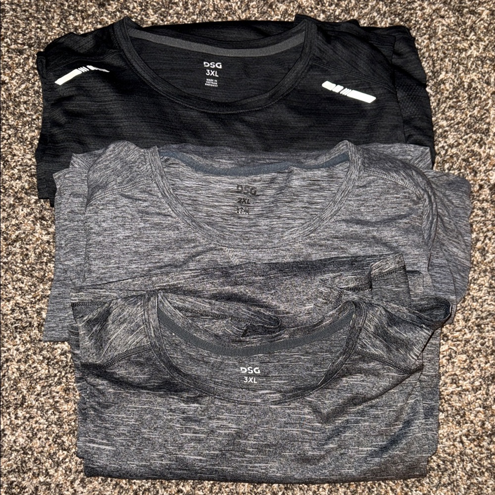 DSG Men's Short Sleeve Tees - Black and Gray